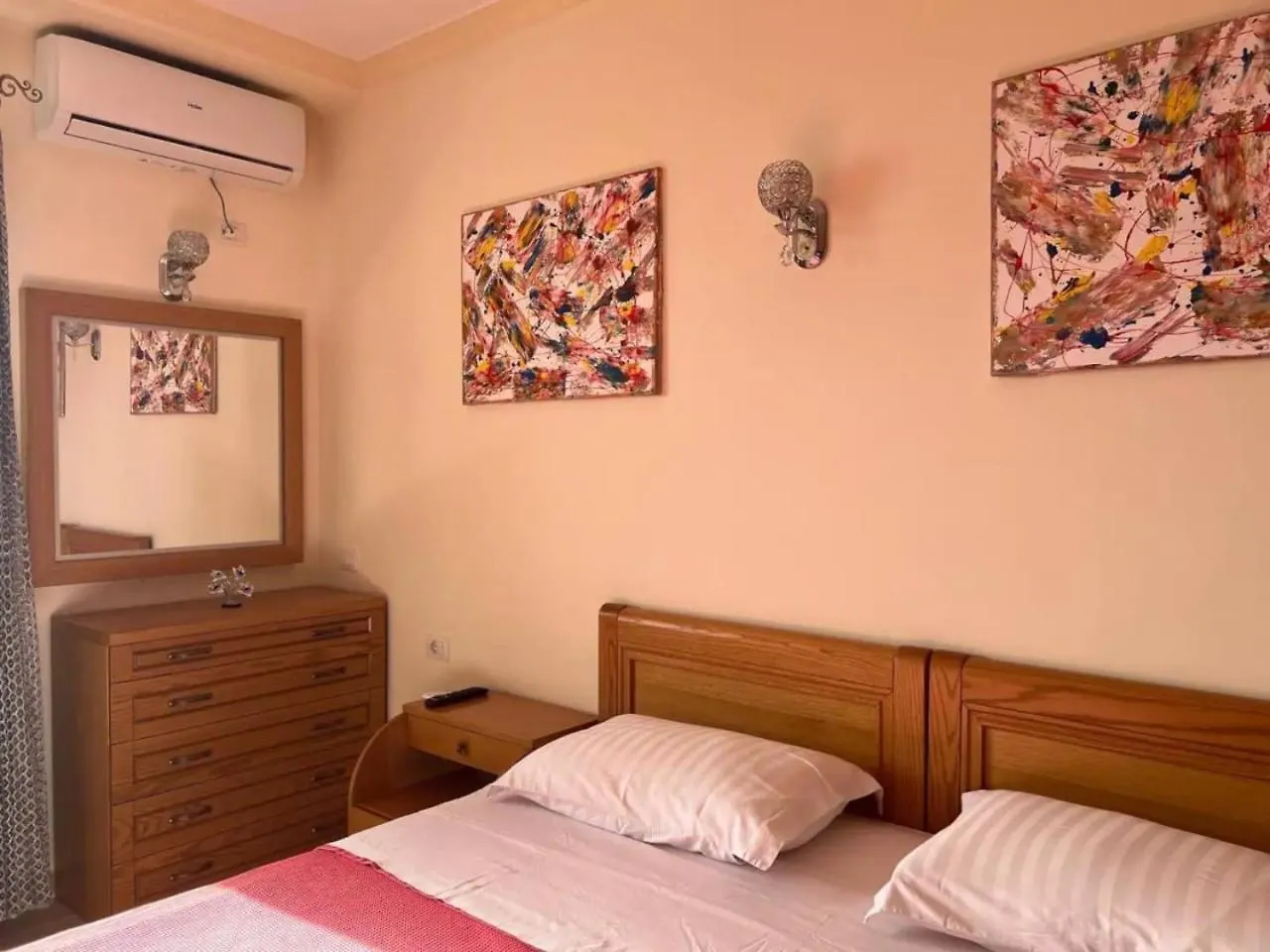 Deluxe Beachfront Apartment By Apartmentsvloraholidays 0*, Vlore Albania