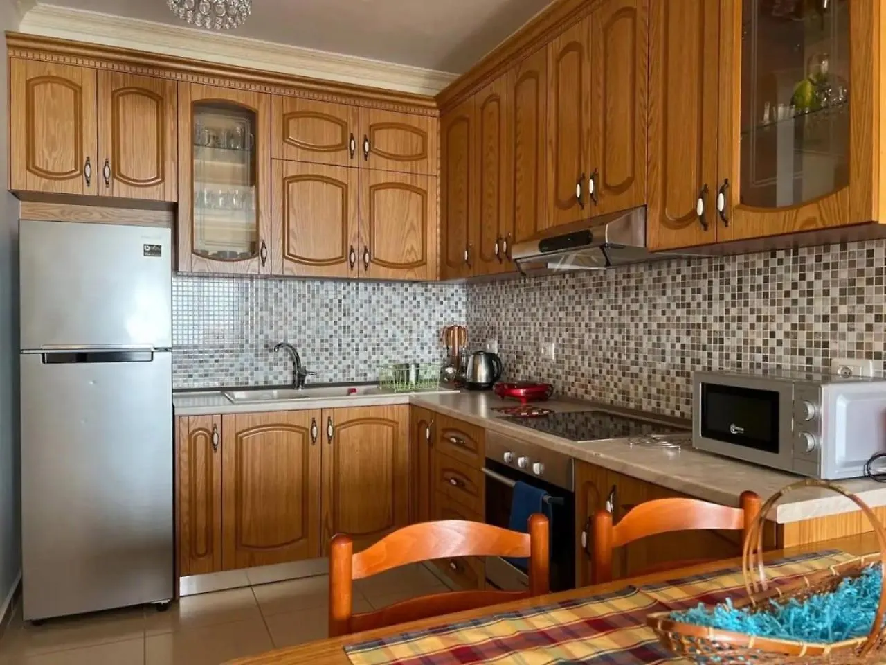 Deluxe Beachfront Apartment By Apartmentsvloraholidays